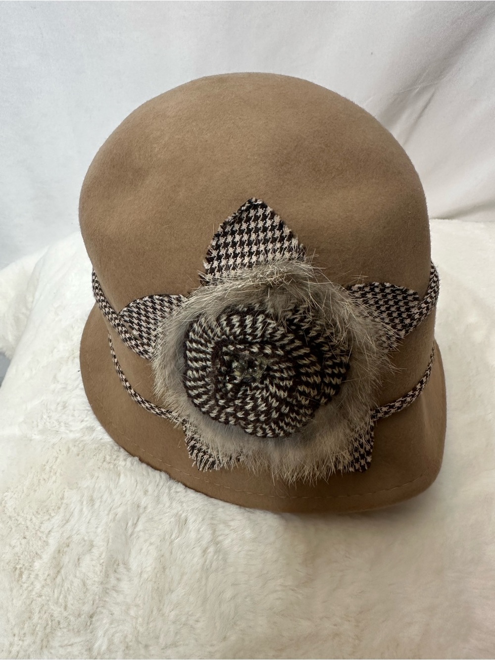 Women's Tan Cloche Hat with Houndstooth Flower Accent